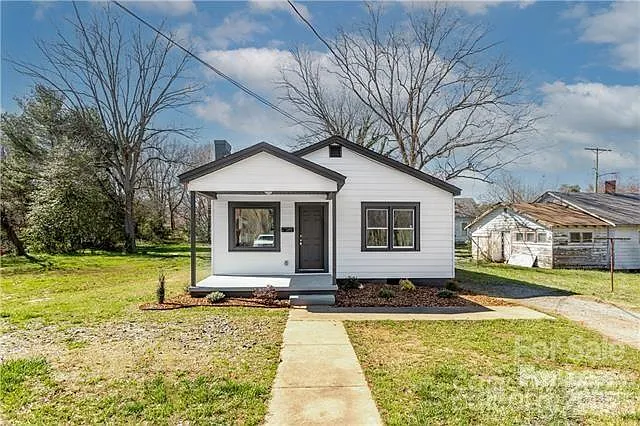 1204 Patterson St — Photo 1