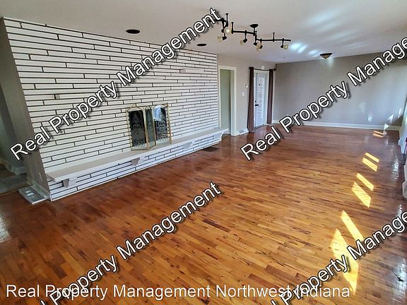 3rd image of 5401 Dexter Dr
