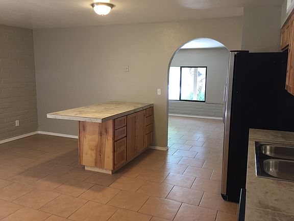 4th image of 5933 S Lostan Ave