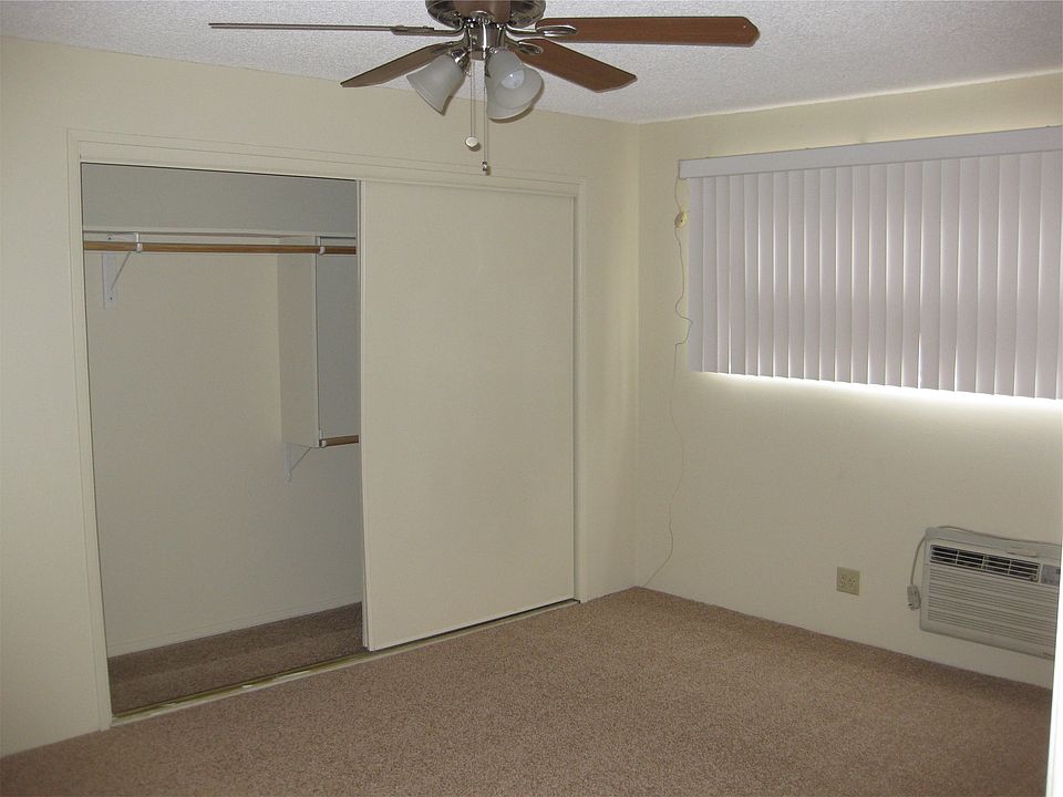 2nd image of 3037 Montrose Ave APT 7