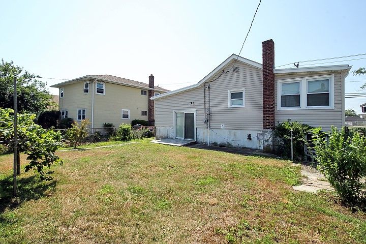 2nd image of 28 Warwick Rd
