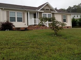 903 Oak Village Ct, Dandridge, TN 37725