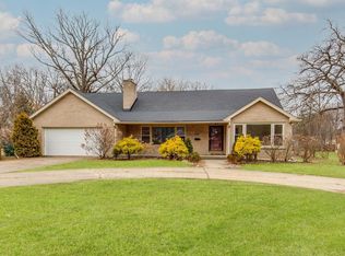 216 Green Bay Rd, Lake Bluff, IL 60044