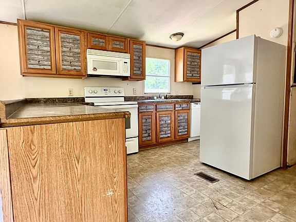 5th image of 215 N Johnson Ave Lot 12