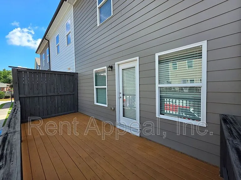 3779 Oxford Cir — Photo 19