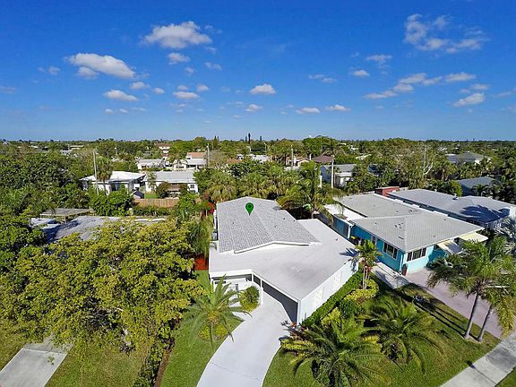 3rd image of 1617 N Palmway
