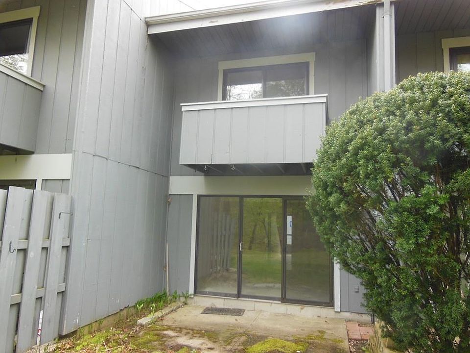 555 Russell Rd Westfield MA Zillow