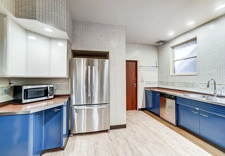 2881 Observatory Ave #2 — Photo 28