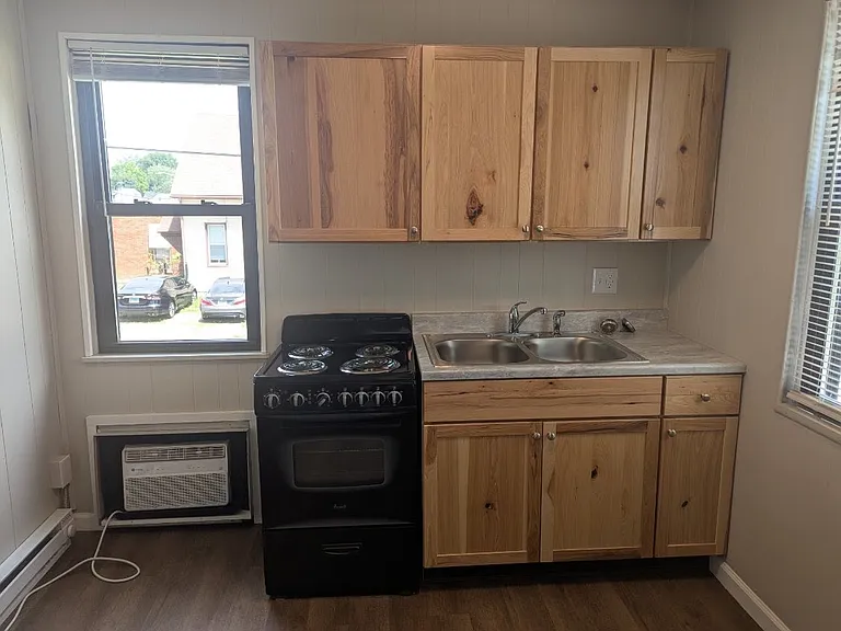 1020 E Main St #B — Photo 6
