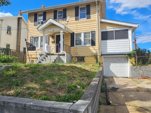 2004 Perry St NE, Washington, DC 20018