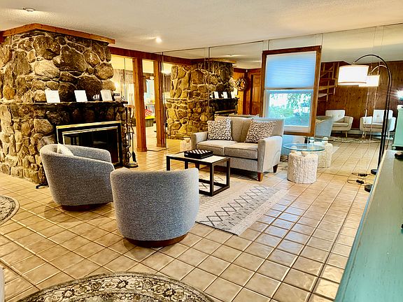 5th image of 34 Quotonset Ln