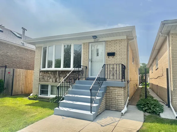 5257 W Carmen Ave, Chicago, IL 60630