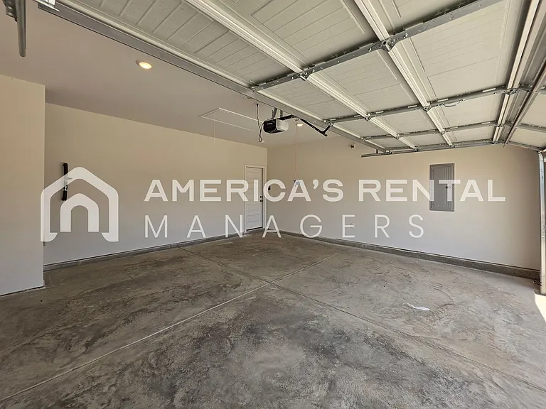 181 Keller Dr — Photo 21