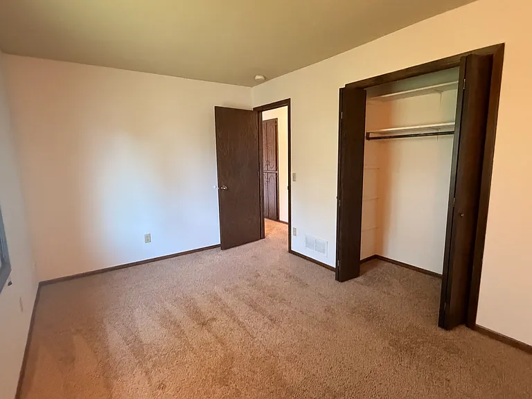 9755 Nathan Ln N — Photo 10