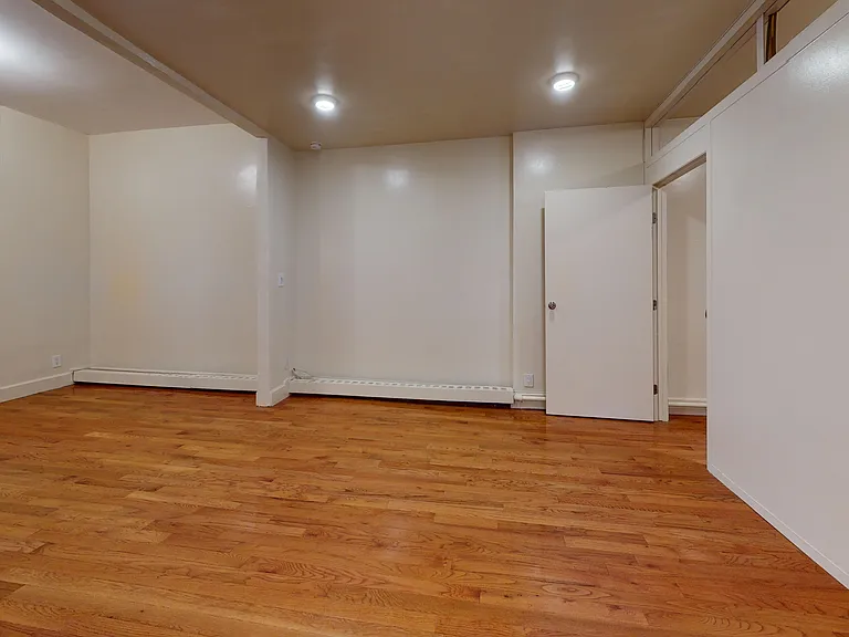 148 W 49th St #1 — Photo 4