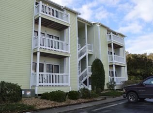 9201 Coast Guard Rd #E202, Emerald Isle, NC 28594