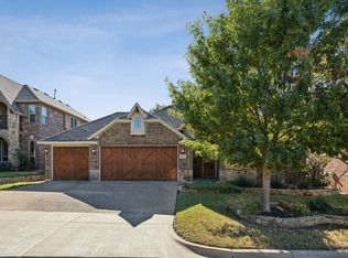 108 Ridgewood Dr, Euless, TX 76039