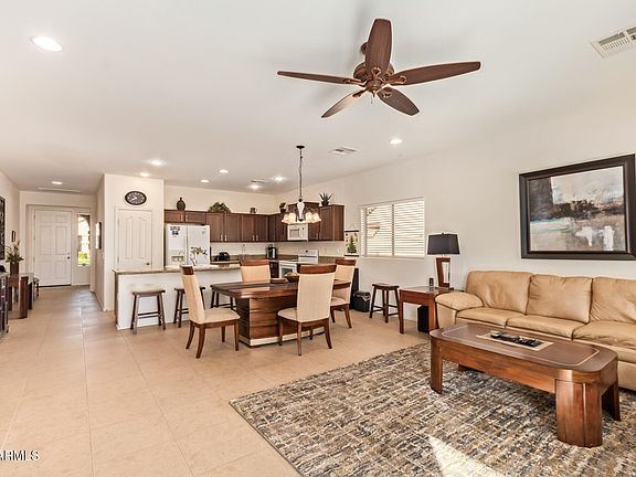 4th image of 105 W HAWAII Drive
