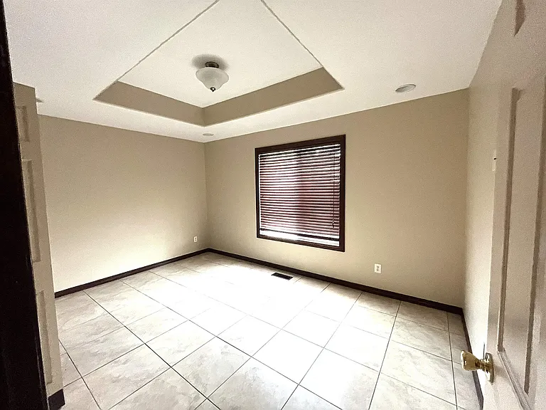 1128 S Sedgwick St — Photo 1