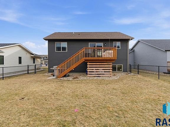 3rd image of 5616 E Brennan Dr