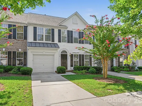 107 S Arcadian Way, Mooresville, NC 28117