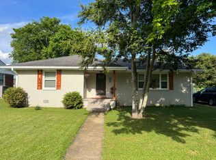 919 3rd Ave, Fayetteville, TN 37334