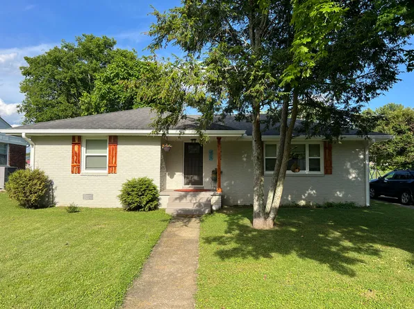 919 3rd Ave, Fayetteville, TN 37334