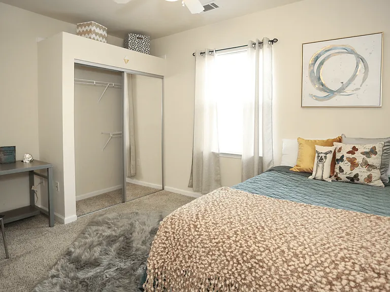 1190 Meridian Cir — Photo 13