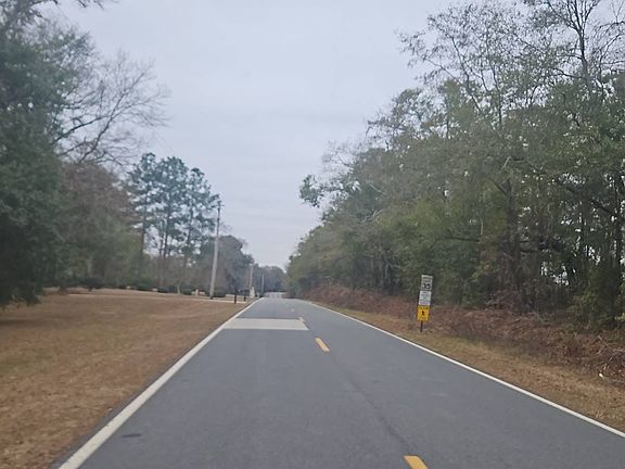 4th image of 105 N Cedar Creek Rd