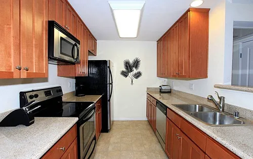 190 Chambers St #8 Photo 1