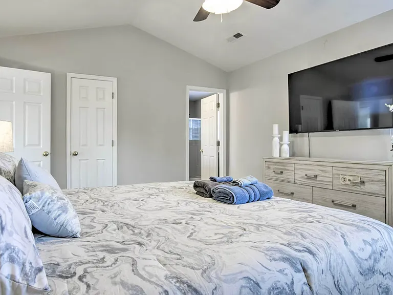 1338 Beaufort Dr — Photo 6
