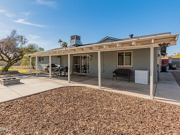 3rd image of 5111 S CLARK Drive