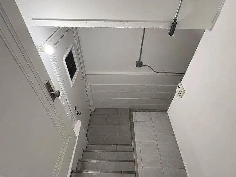 121 Jones St — Photo 24