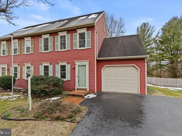 1661 Chadwick Cir, Lancaster, PA 17603