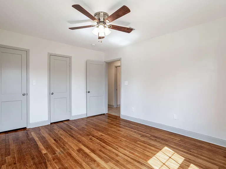 1517 Live Oak St — Photo 20