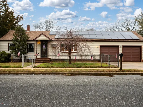613 Oak St, Lakehurst, NJ 08733
