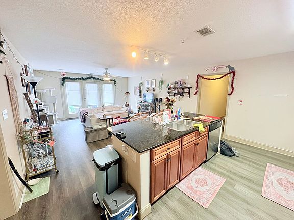 4th image of 1621 Muscovy Way