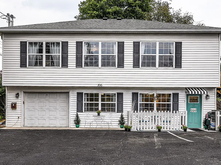 106 Topfield Rd #2 — Photo 11