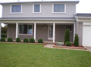 3812 Highland Dr, Troy, MI 48083