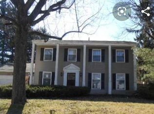 5951 Effingham Rd, Columbus, OH 43213