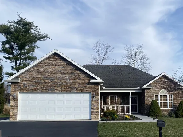 14 Belair Dr, Dillsburg, PA 17019