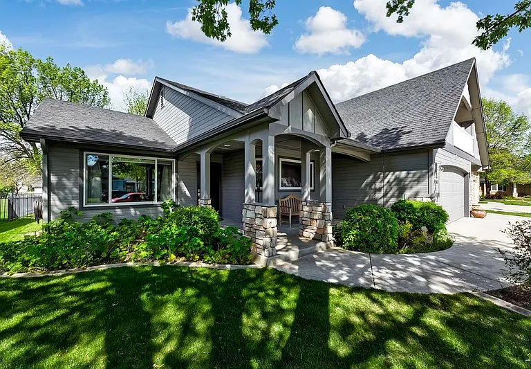 4151 N Clearbrook Pl — Photo 1
