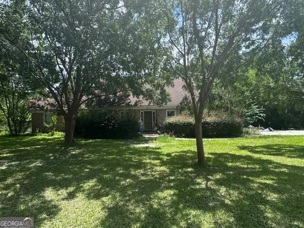 1808 Seminole Trl, Waycross, GA 31501