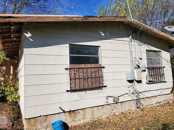 3rd image of 138 Hillsdale Dr