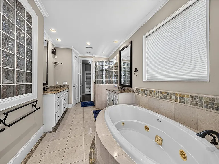 128 Drew St — Photo 30
