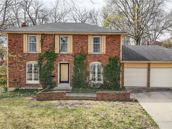 10915 W 100th Ter, Overland Park, KS 66214