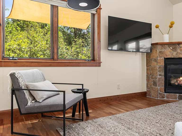 Upstairs Living Area