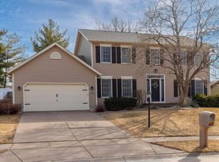 4515 Hamilton Dr, Bettendorf, IA 52722