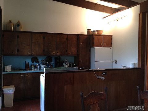 3rd image of 8-B Pheasant Ln