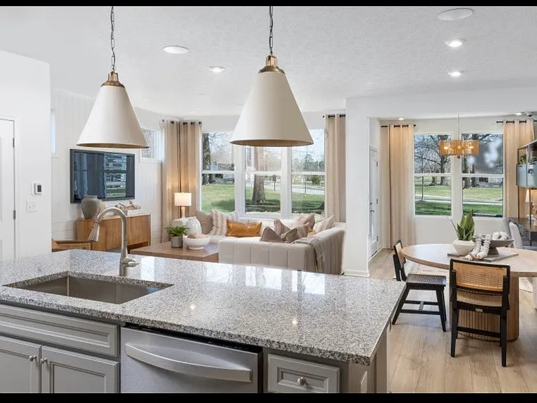 3346 Abberley Dr — Photo 8